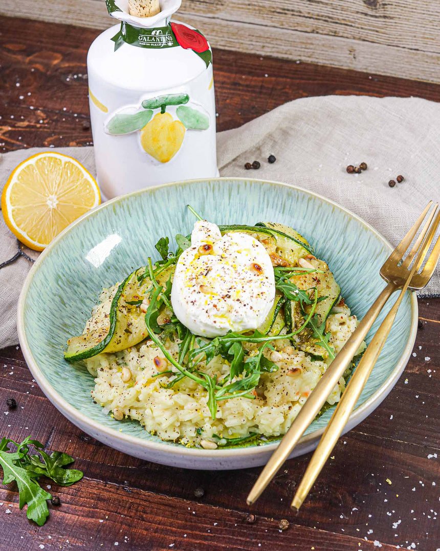 Zitronen-Risotto mit Zucchini, Rucola und Burrata