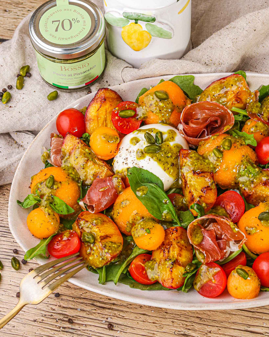 Nekatrinen-Cantaloupe-Salat mit Pistazienpesto